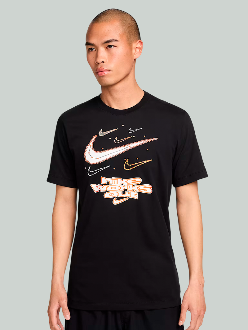 Camiseta Nike negra